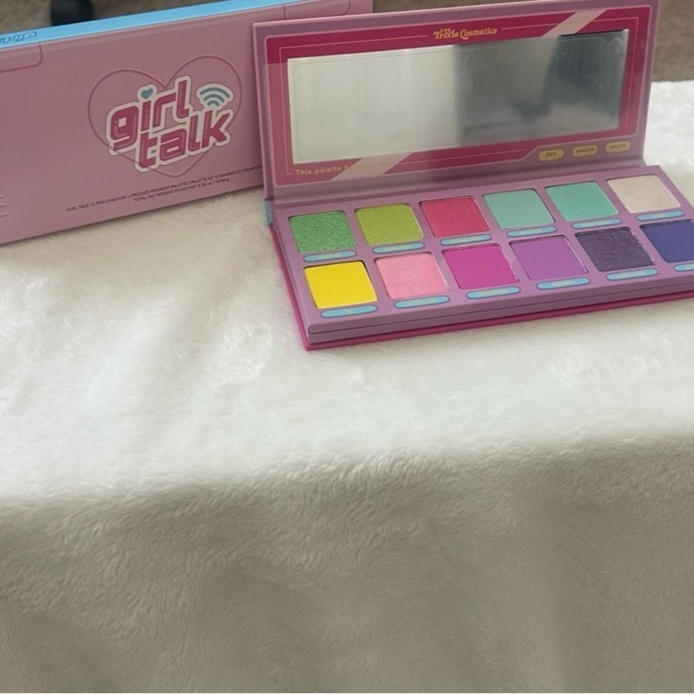 Trixie Cosmetics Girl Talk Eyeshadow Palette